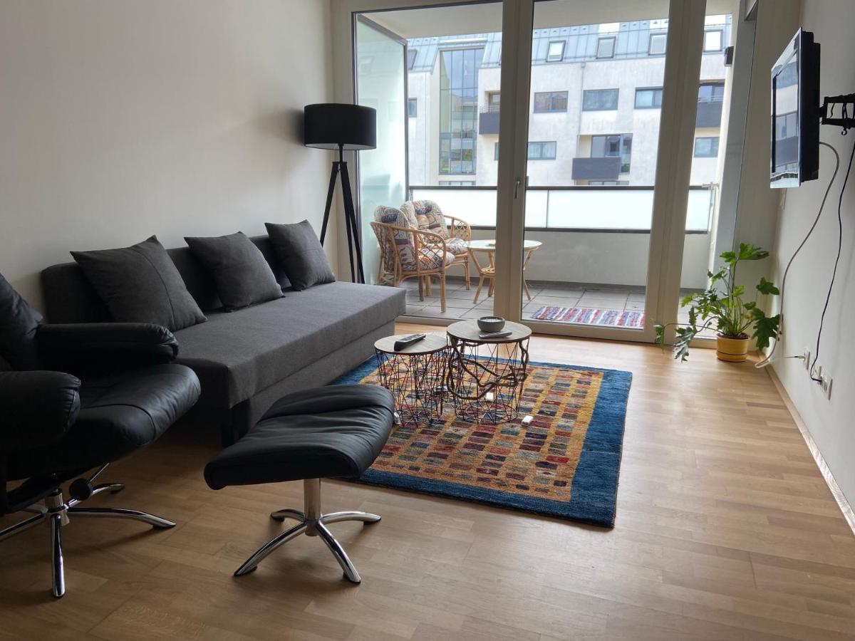 Apartment 9 Stops Away From City-Centre Вена Экстерьер фото