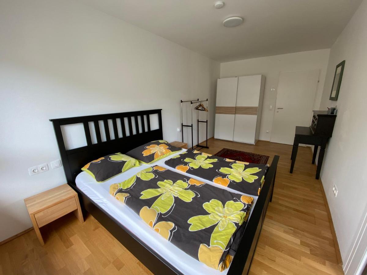 Apartment 9 Stops Away From City-Centre Вена Экстерьер фото